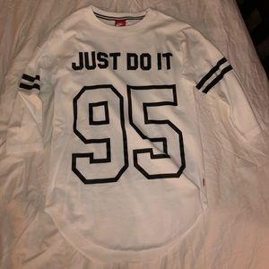 Nike 3/4 sleeve shirt